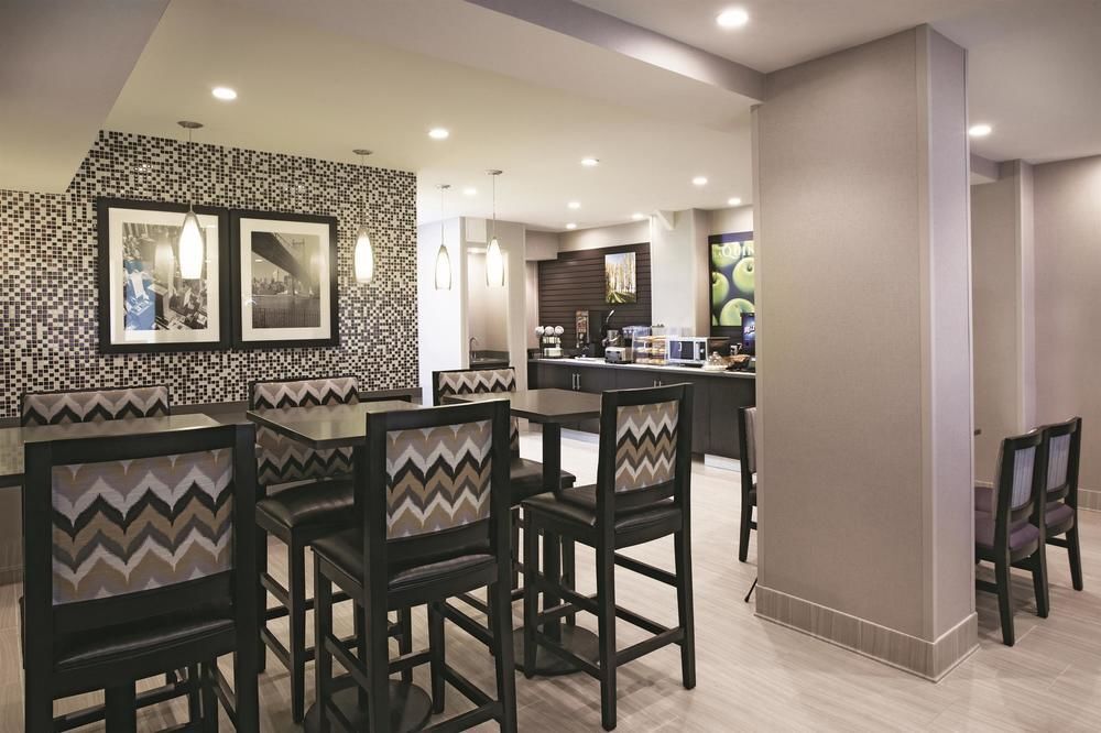 La Quinta By Wyndham City Central Park Hotel