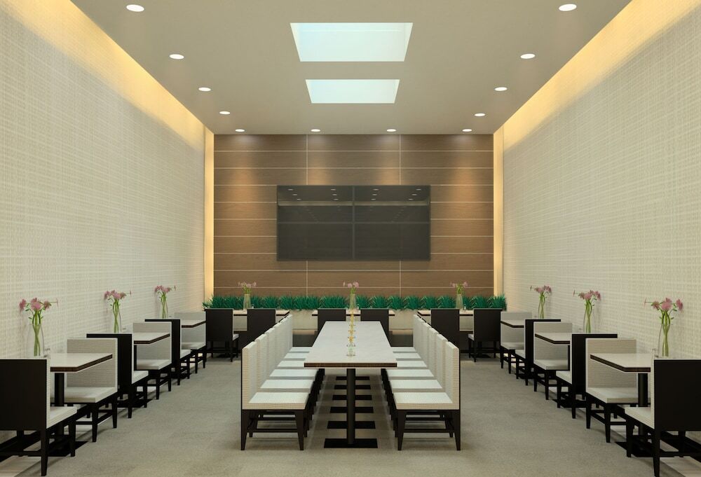 Wingate By Wyndham Long Island Hotel 3*