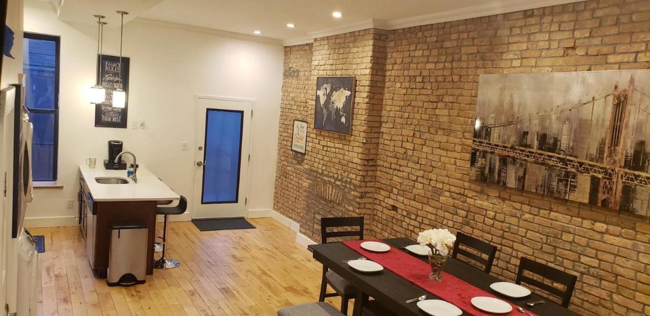 Newly Renovated Duplex 2 Apartment *
