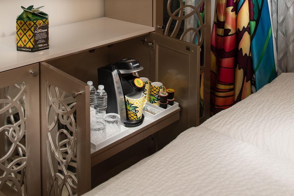Hotel Staypineapple, An Artful Hotel, Midtown 4*