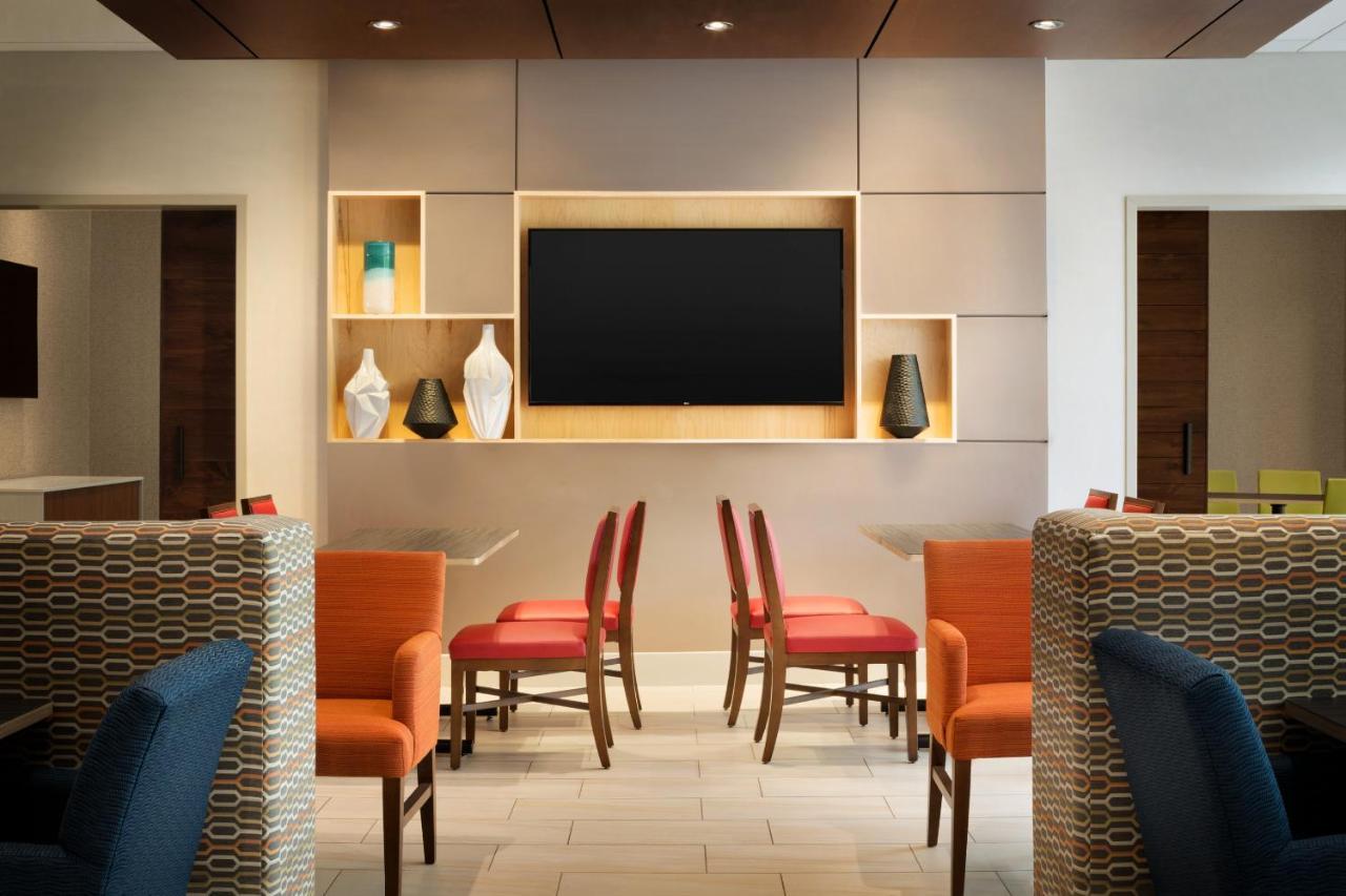 Express Brooklyn - Kings Hwy, An Ihg Hotel 3*