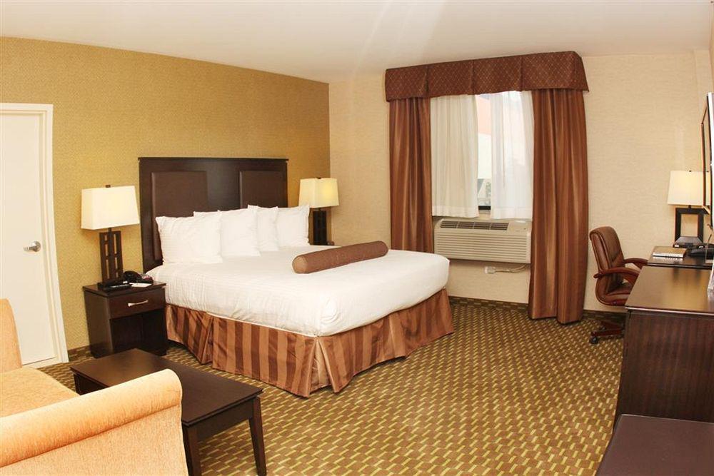 Hotel Western Plaza 3*