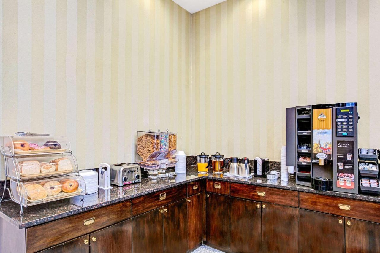 Hotel Hillcrest Near Jfk Airtrain New York