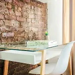 26-3A Studio Gramercy W&D Outdoor Courtyard