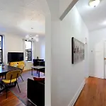 Midtown West Furnished 3 Bedroom Apartment