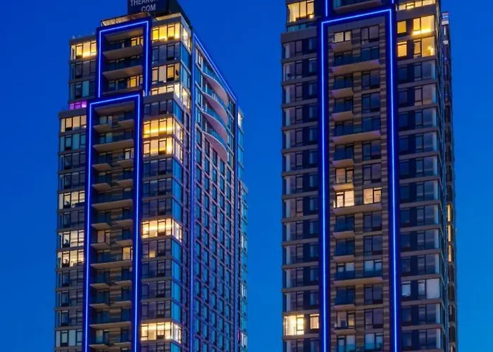 Global Luxury Suites At The Arches