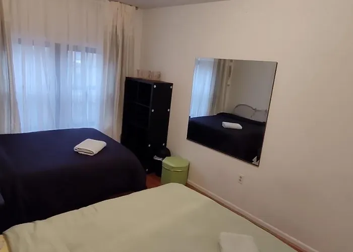 Spacious Room For 4 People In Williamsburg !