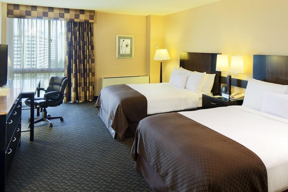 Hotel Radisson Jfk Airport 3*