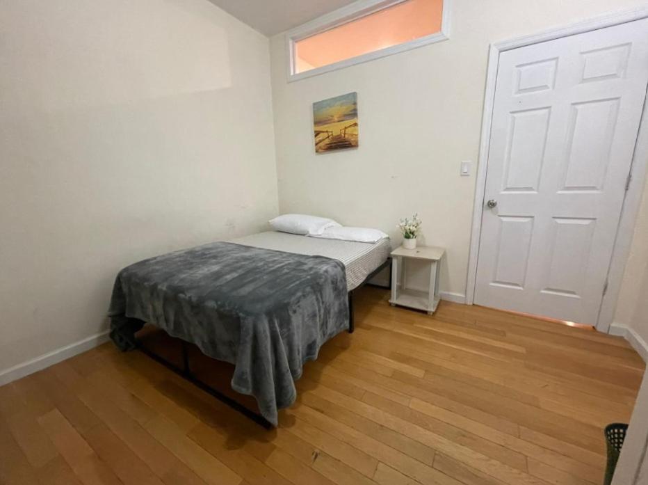 Nyc Manhattan Bedroom Hostel