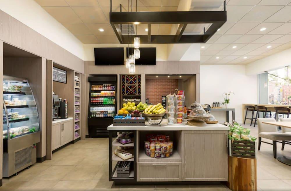 Hotel Hilton Garden Times Square South 3*