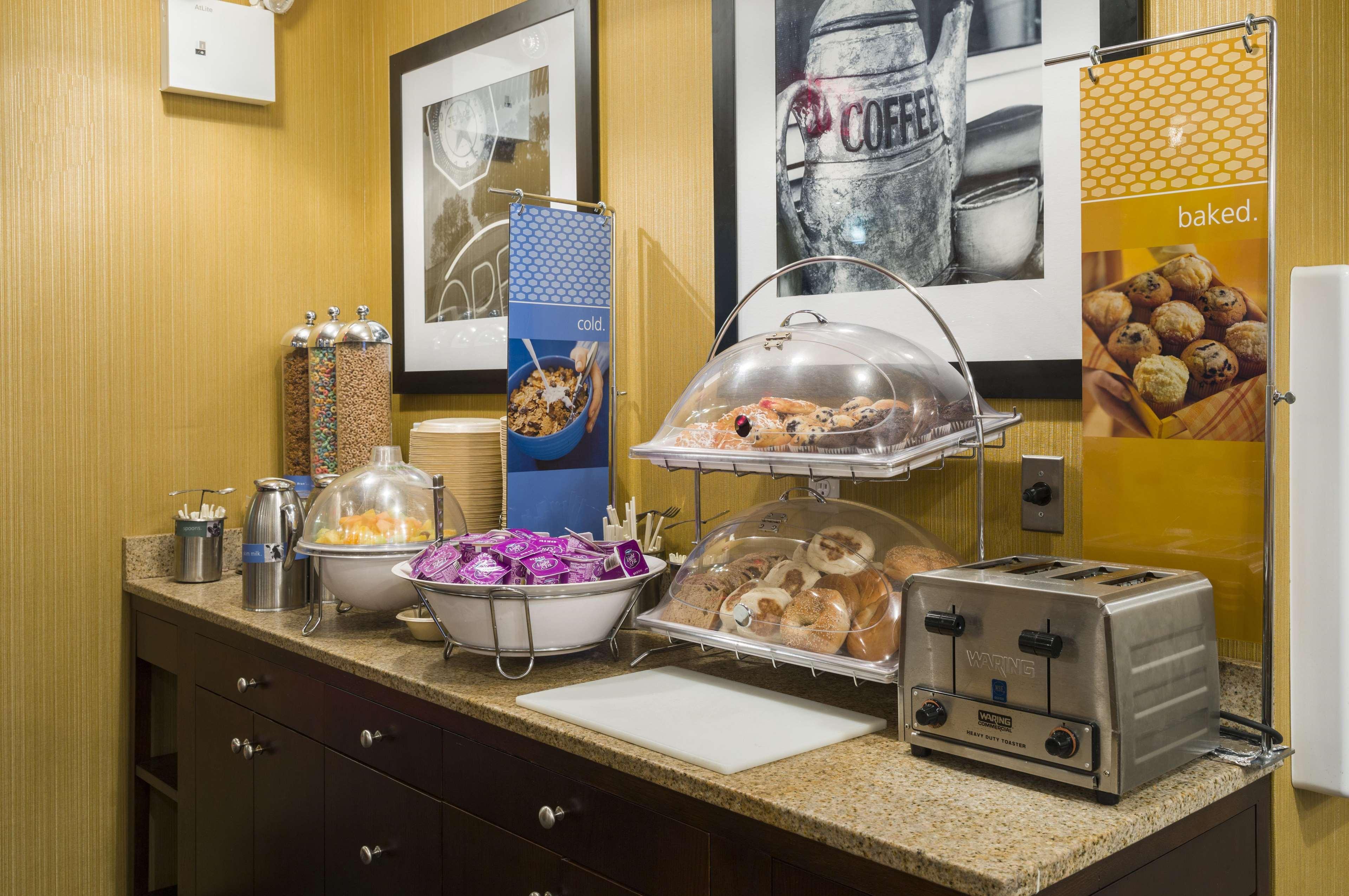 Hotel Hampton Seaport Financial District 3*