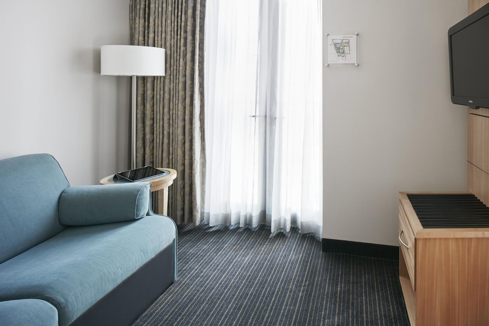 Hotel World Center