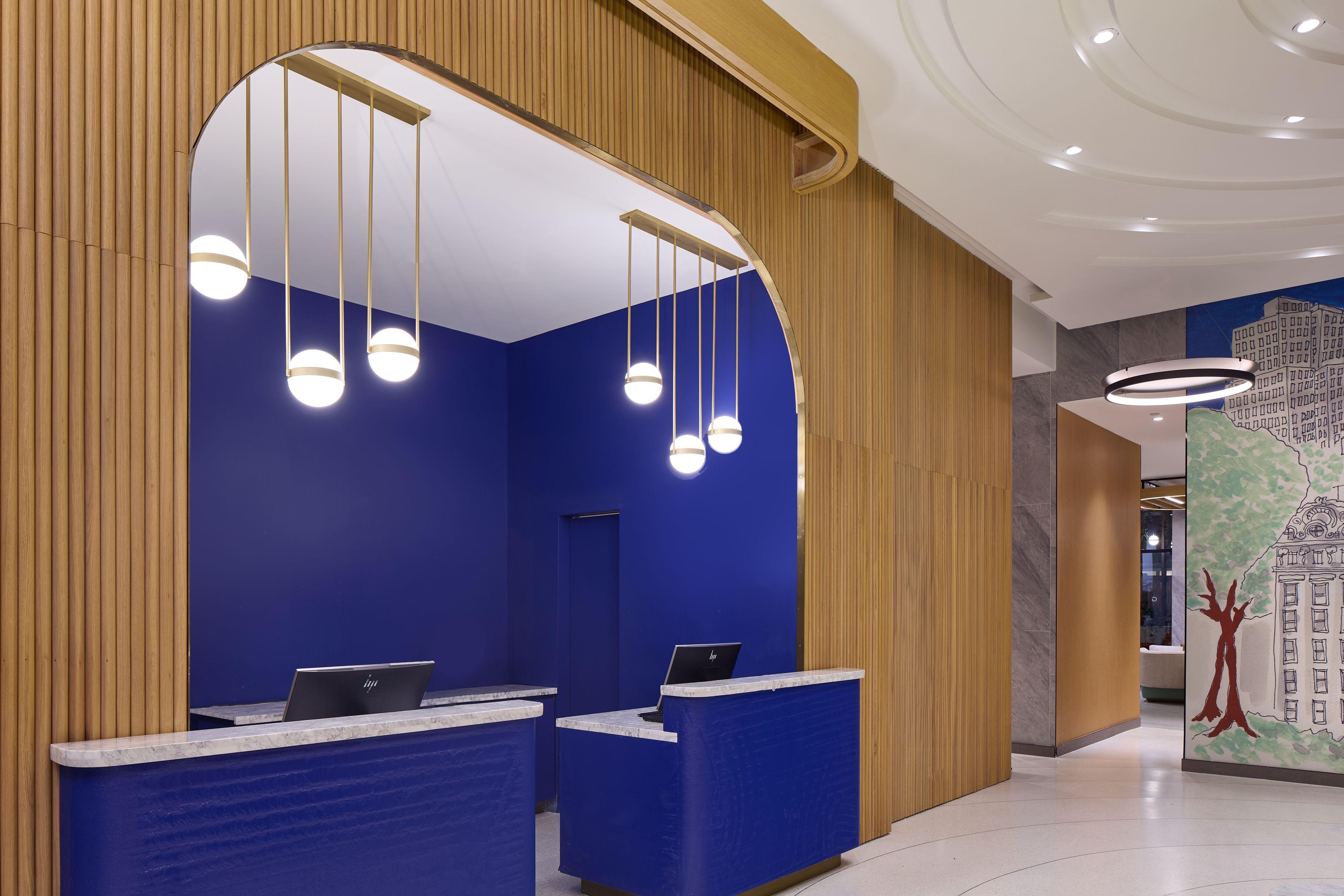 Delta By Marriott Times Square Hotel 4*