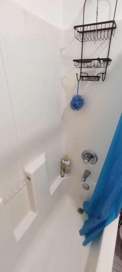 Homestay Spacious For 4 People In Williamsburg ! *