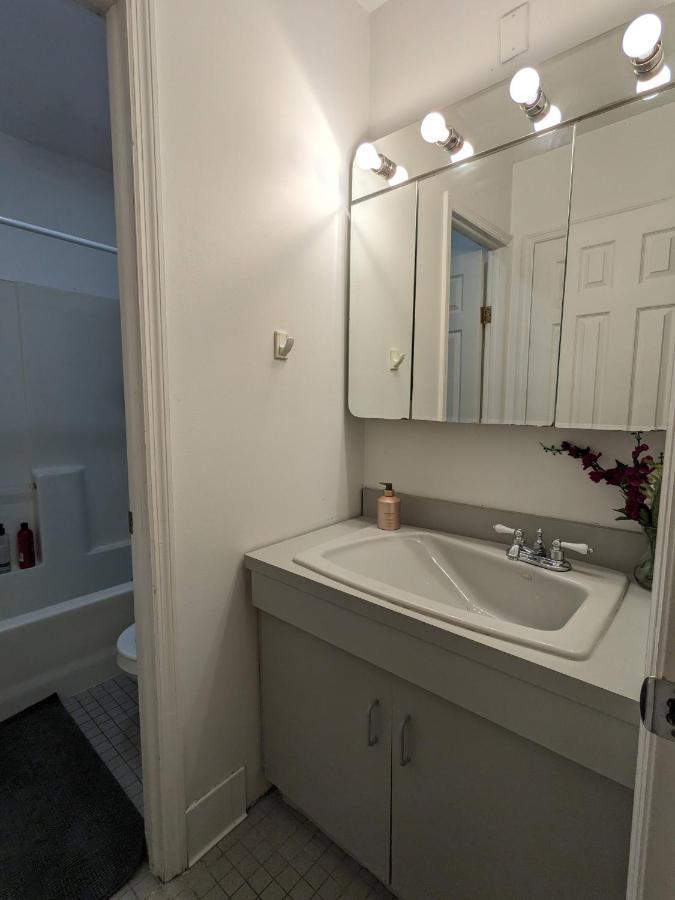Homestay Spacious For 4 People In Williamsburg !