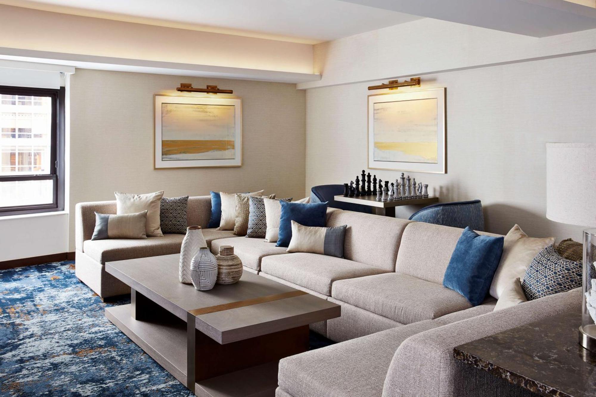 Hilton Midtown 4*