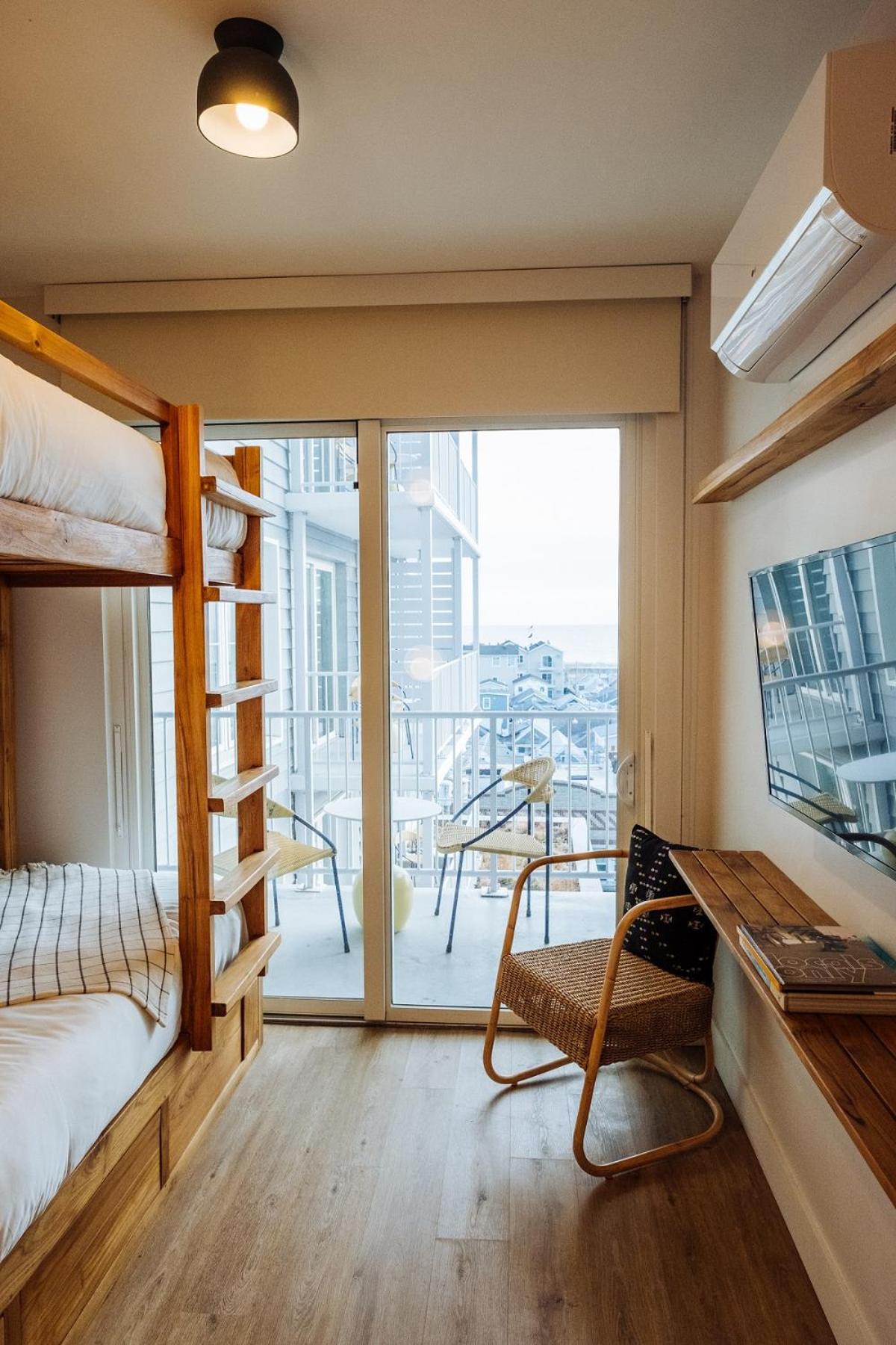 The Rockaway 4*