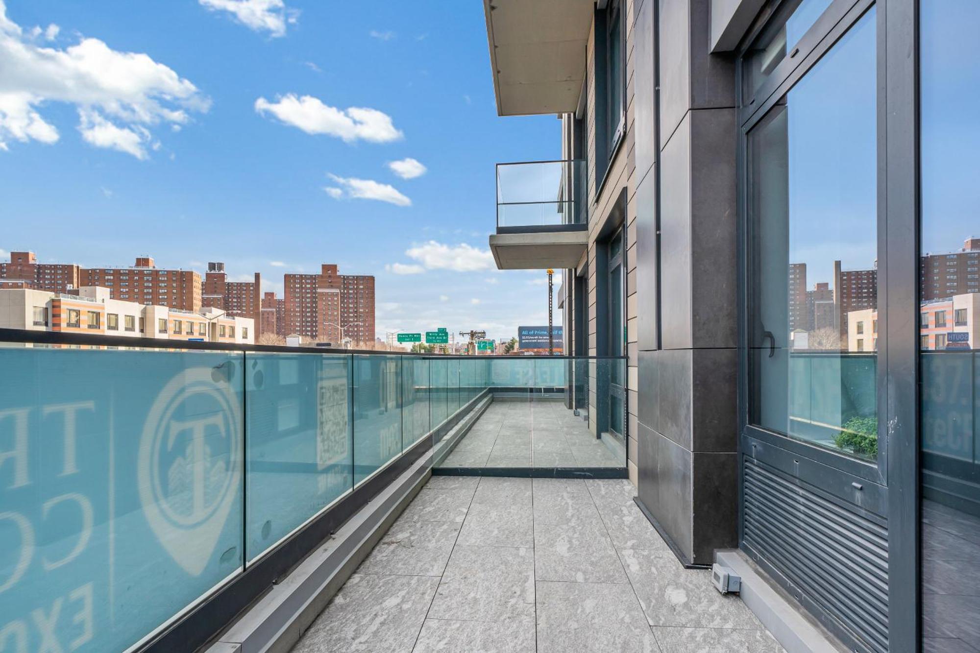 Hotel Global Luxury At The Arches New York