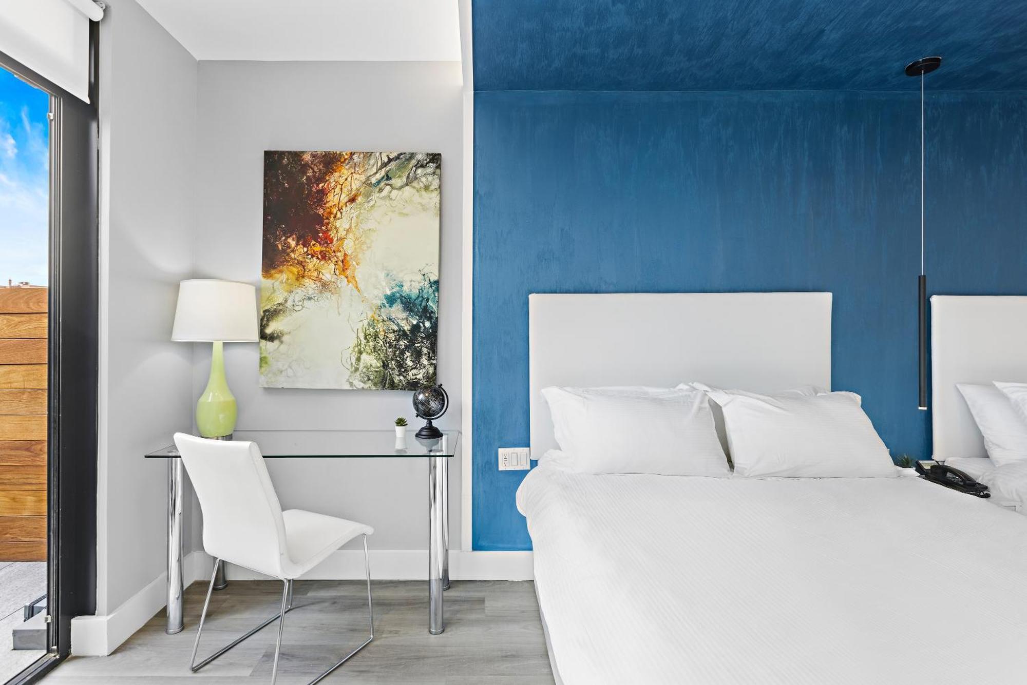 Global Luxury At The Arches Hotel 4*
