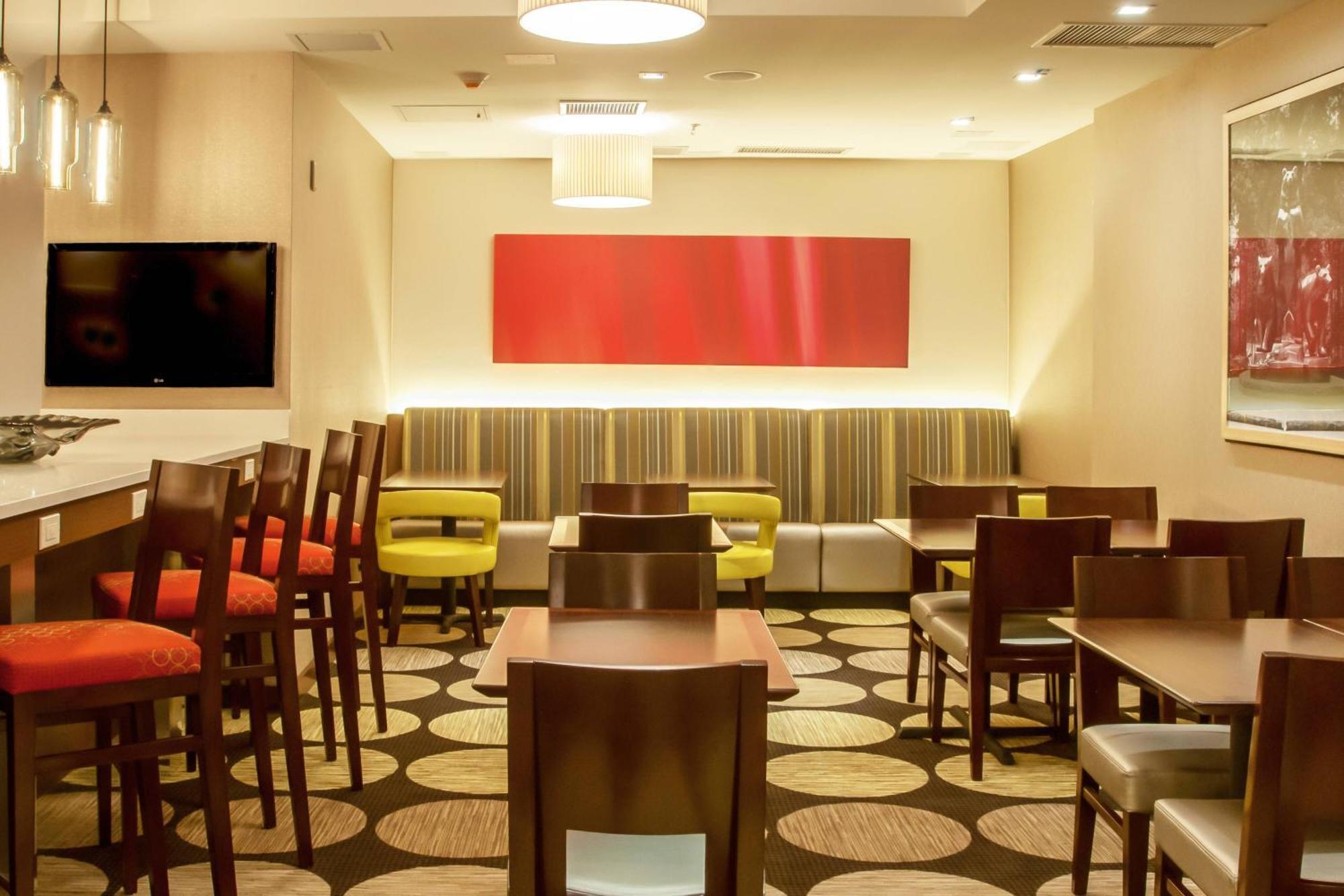 Hotel By Marriott Manhattan/ Midtown Eastside 4*