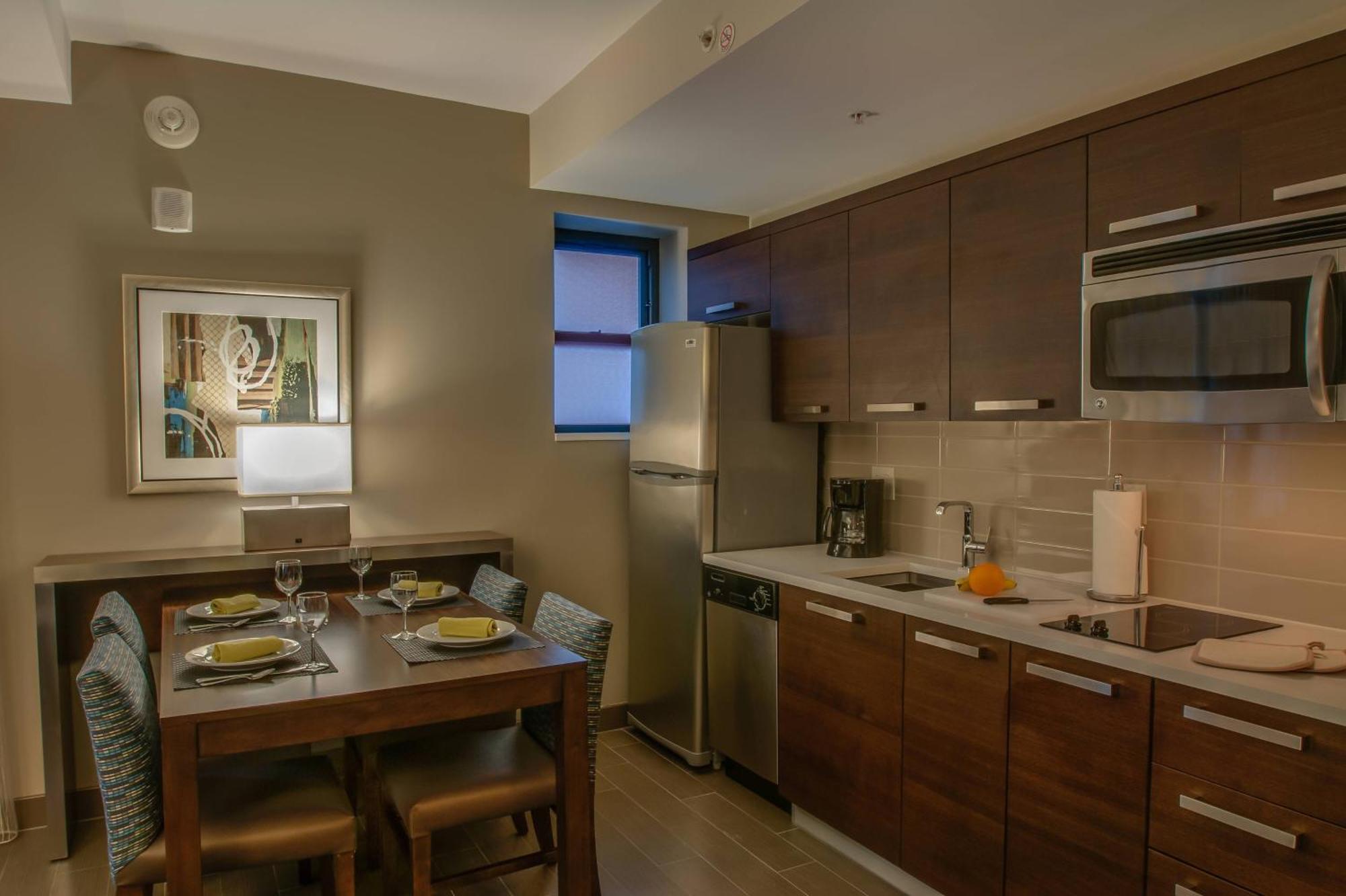 By Marriott Manhattan/ Midtown Eastside Hotel New York