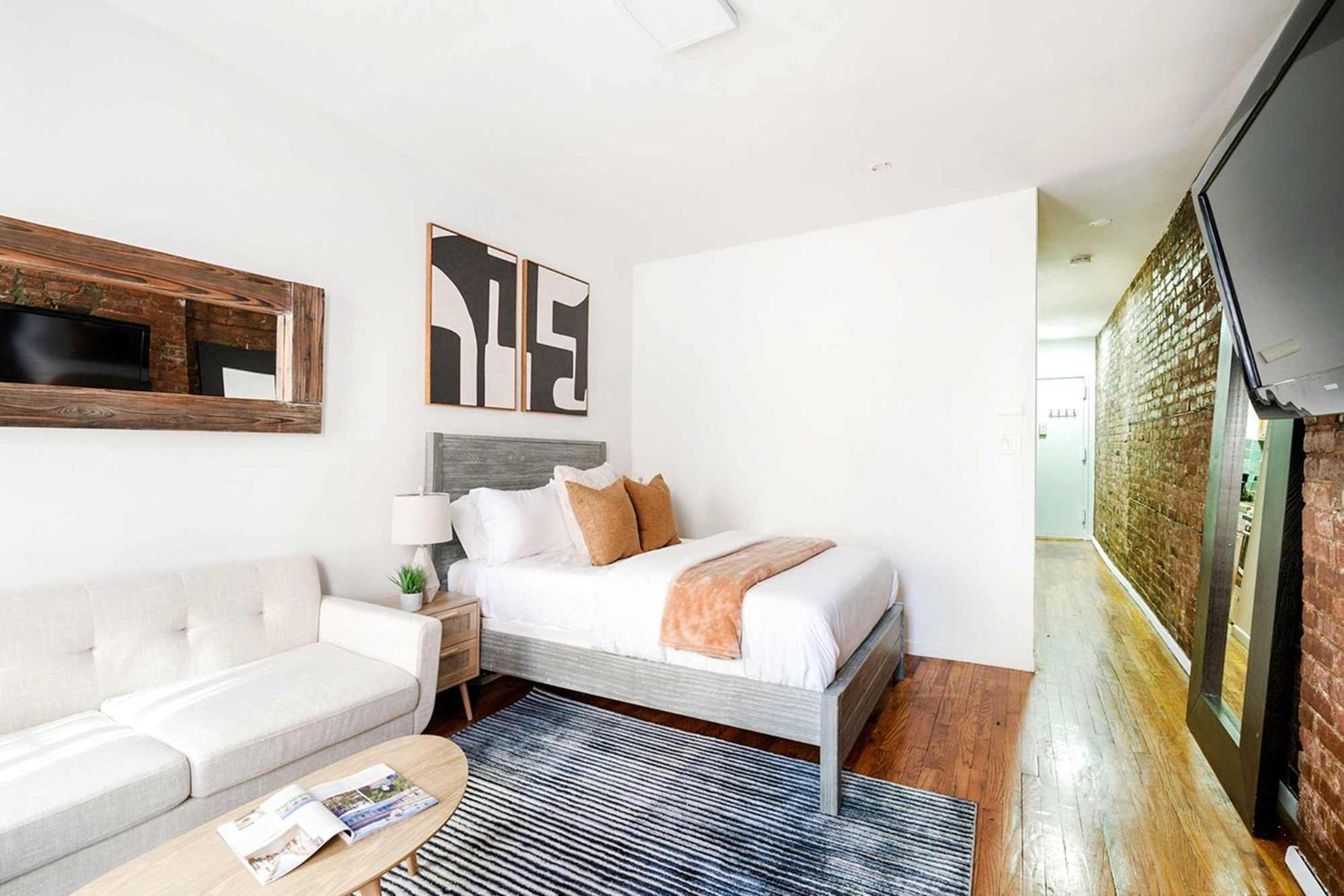 Apartment 26-3a Gramercy W&d Outdoor Courtyard *