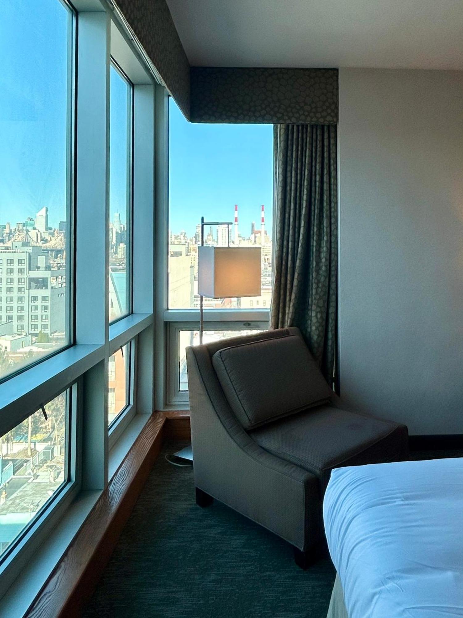 Lic Manhattan View Hotel 3*