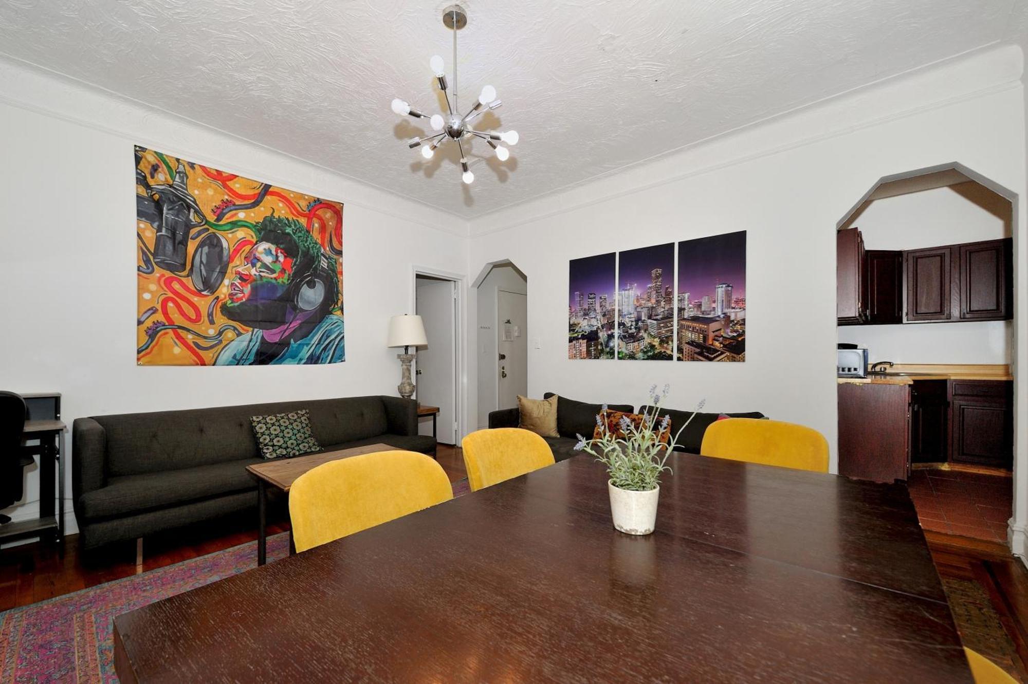 Apartment Midtown West Furnished 3 Bedroom
