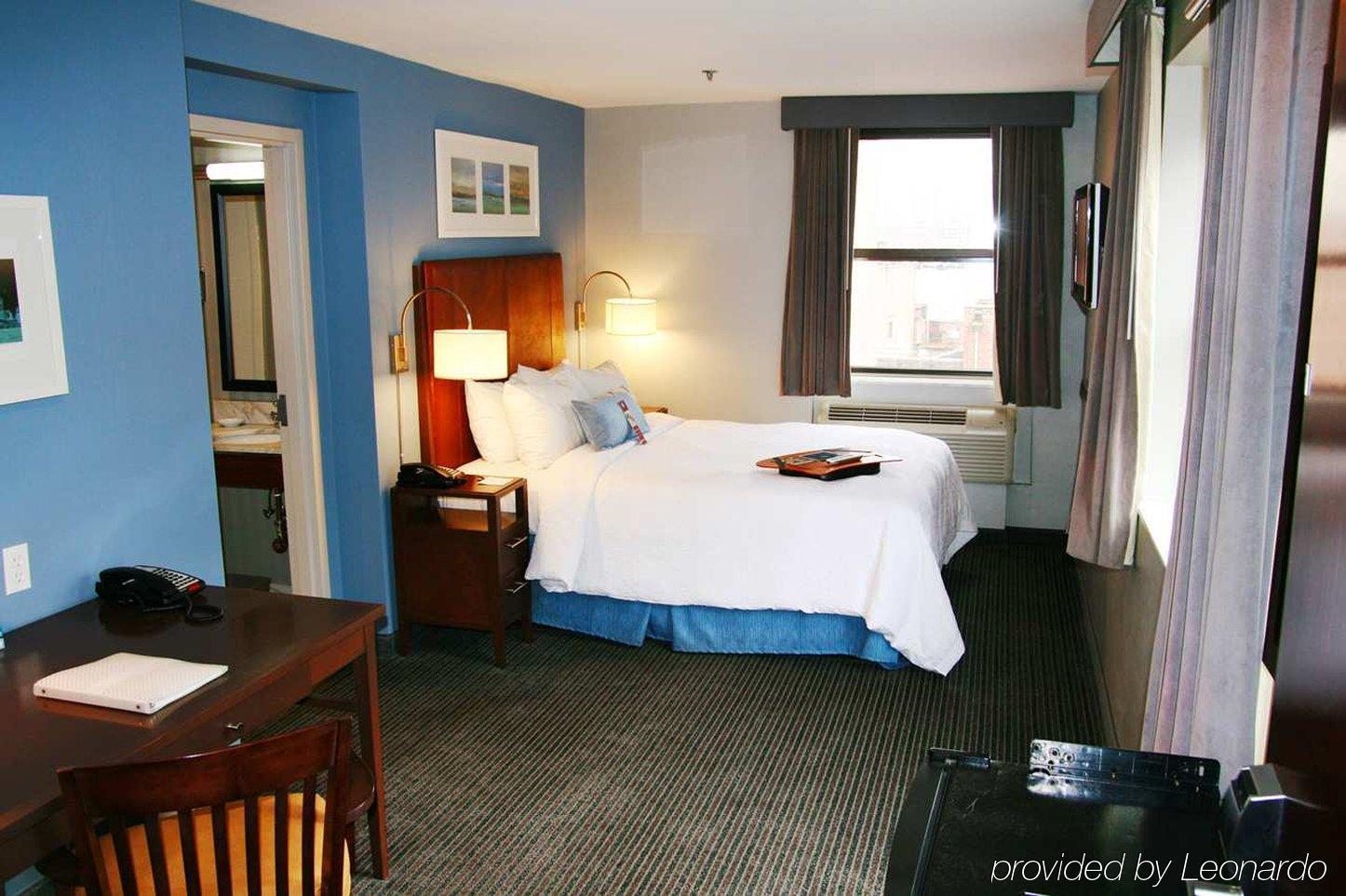 Hampton Seaport Financial District Hotel