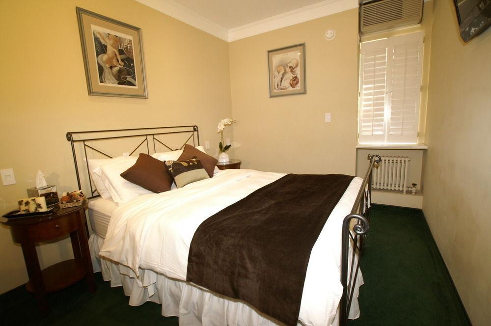 Life 4* New York
