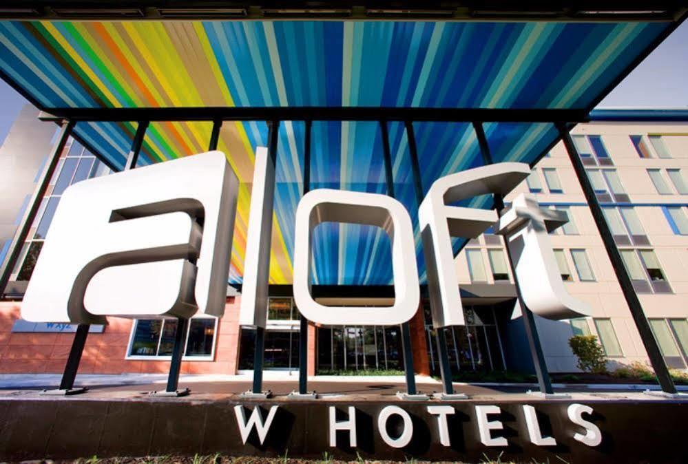 Aloft Long Island City-Manhattan View Hotel 4*