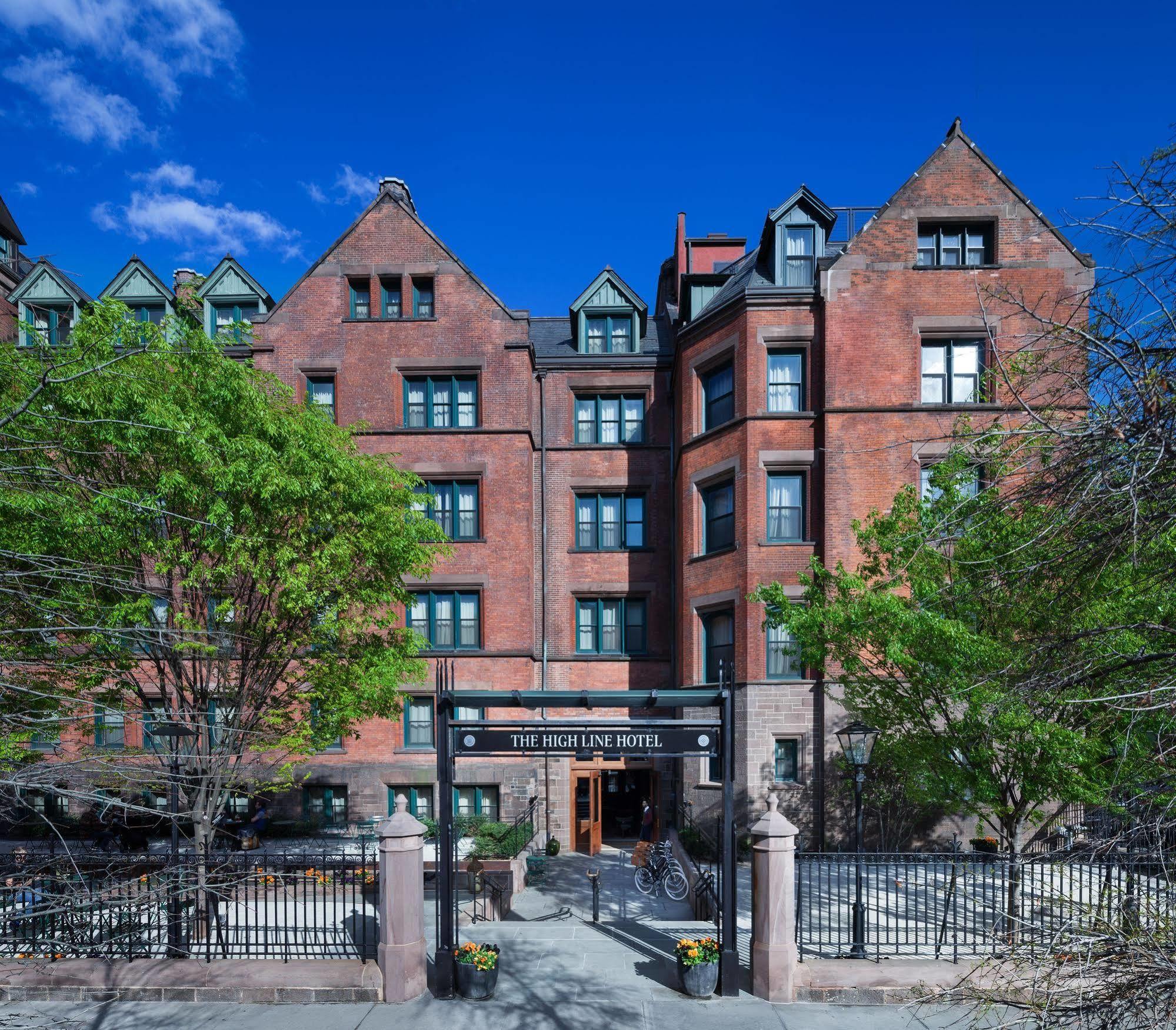 The High Line 4*
