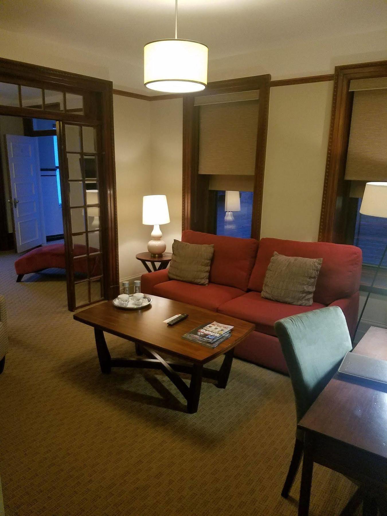 Wales Hotel