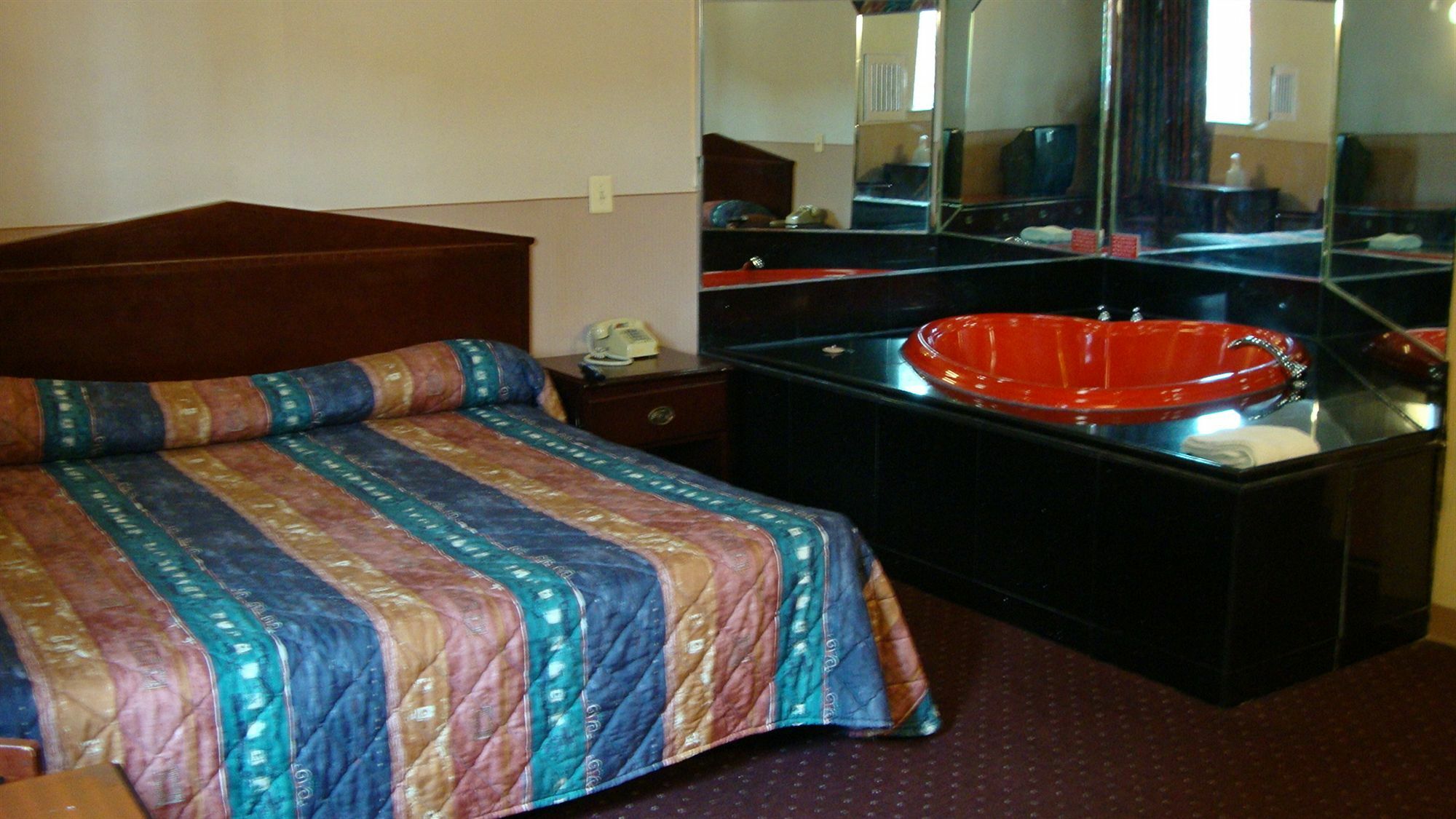 Riviera Motor Brooklyn Hotel New York