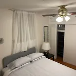 Lovely And Comfort 10 Min Lga,20 Min Manhattan