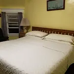 Harbor House Bed And Breakfast