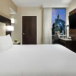 Hilton Garden Inn Times Square Central