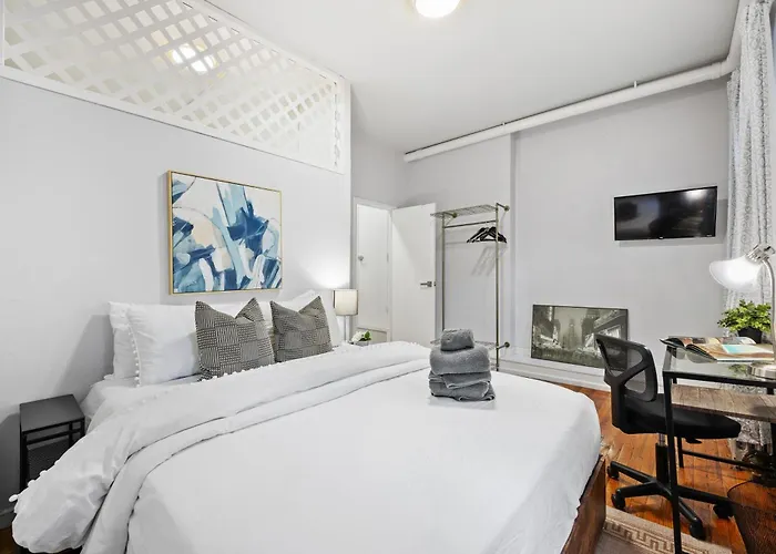 Sleek 2Br - Walking Distance To Times Square