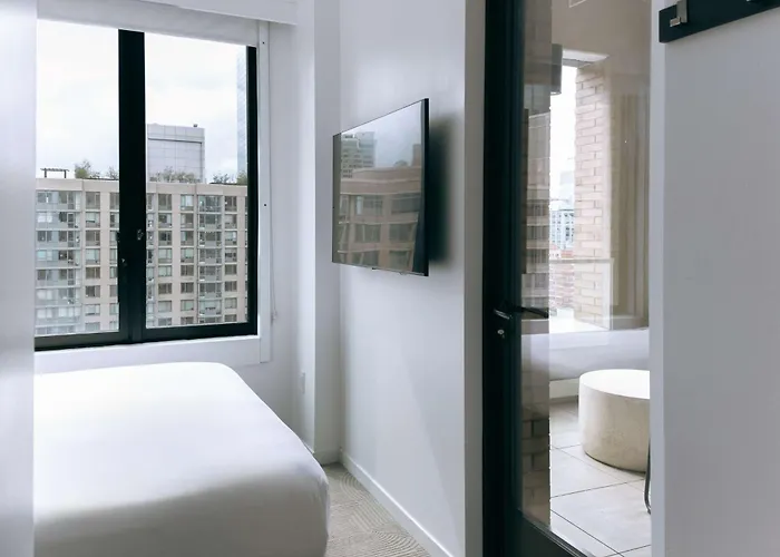 Arlo Midtown