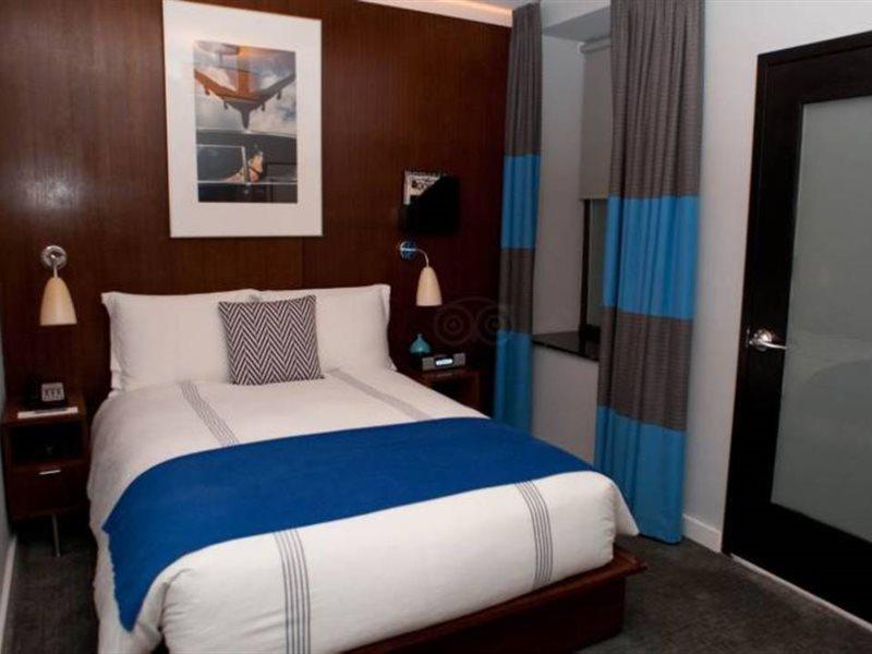 6 Columbus Central Park Hotel 4*