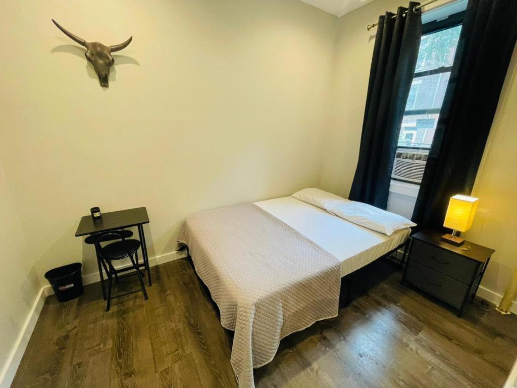 Private Bedroom In City *