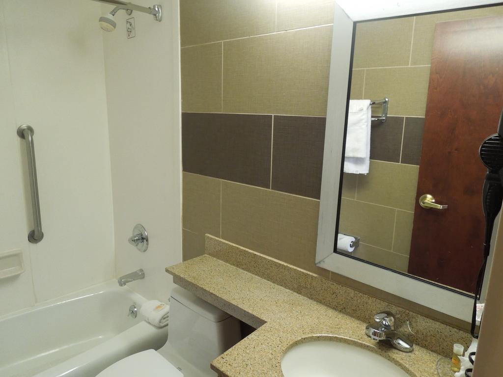 Days By Wyndham Brooklyn Hotel 2*
