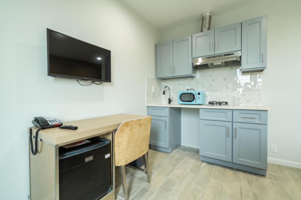 Hotel Ninety Five Near Parkchester 4*