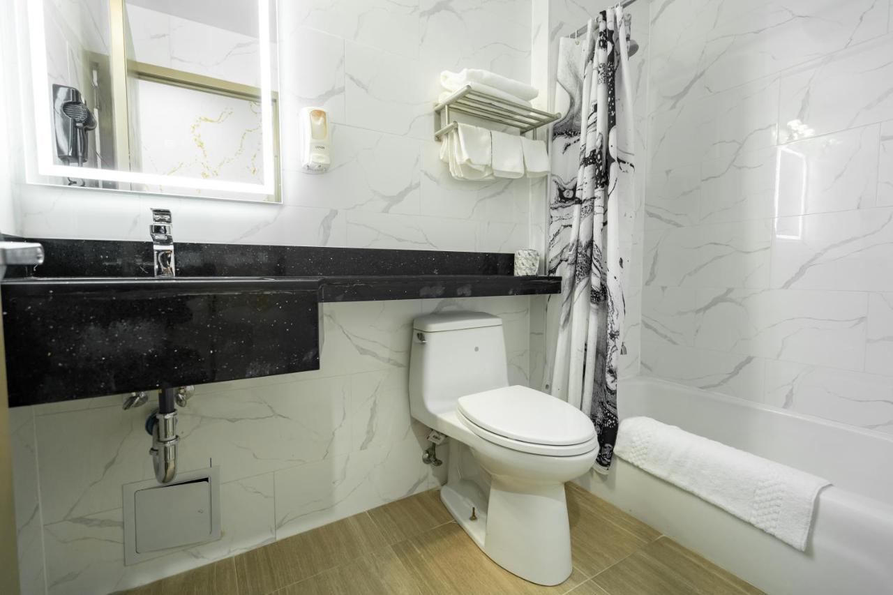 Hotel Ninety Five Near Parkchester Hotel