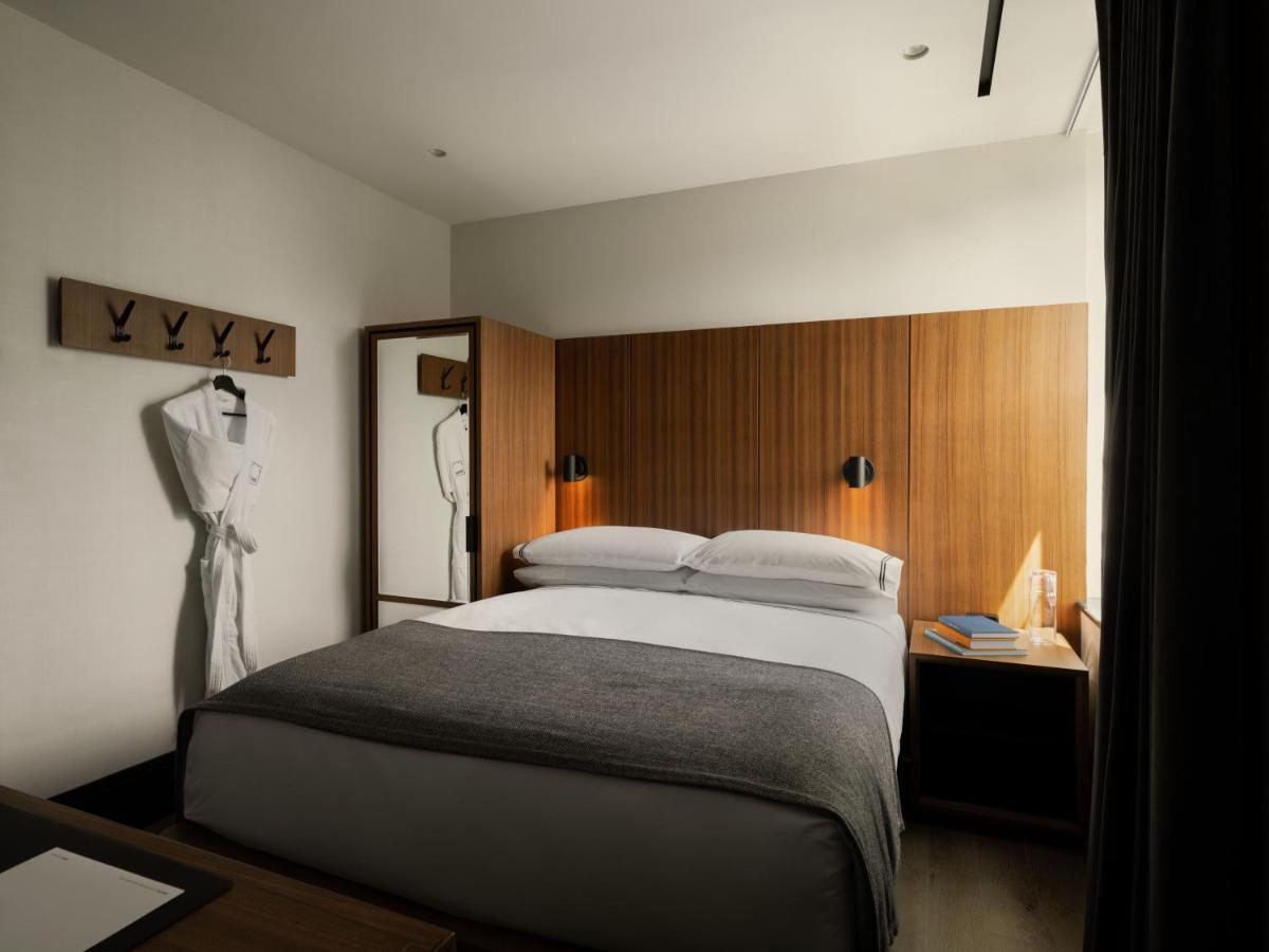 Hotel The Moore 4*