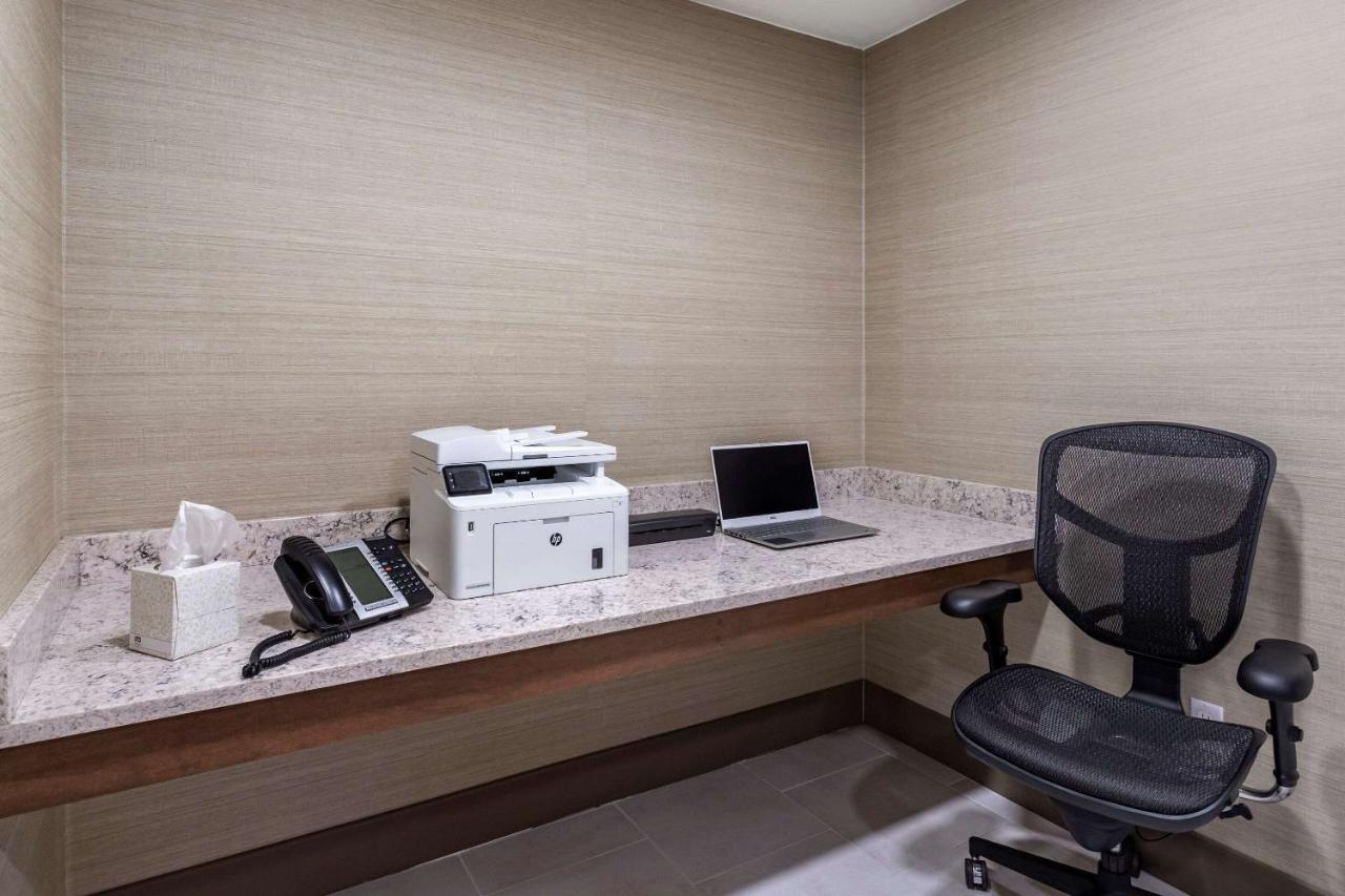 Comfort Jfk Airport 3*
