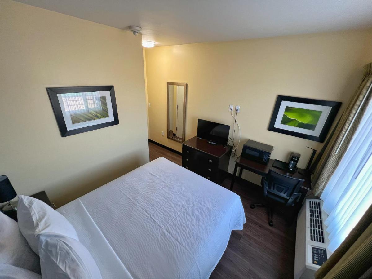 Ozone Inn & Suites