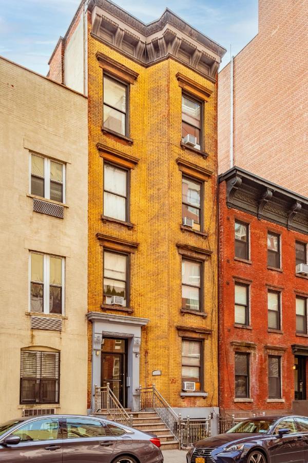 West 30th Street Hostel *