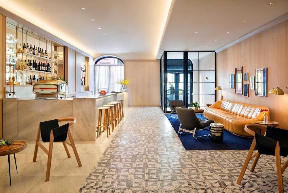 The Moore Hotel 4*