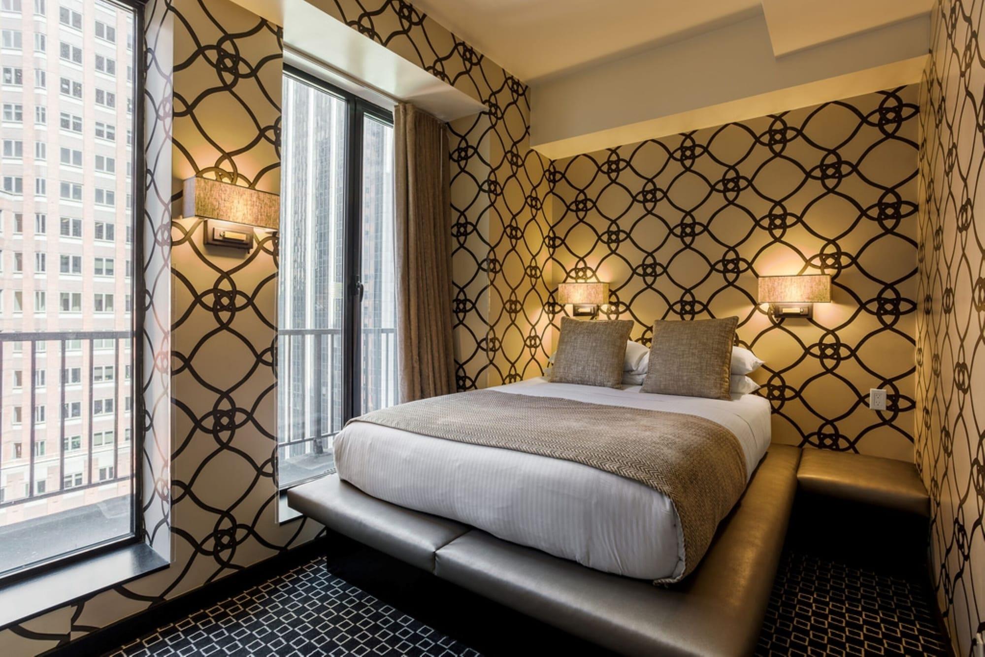 45 Times Square Hotel 3*